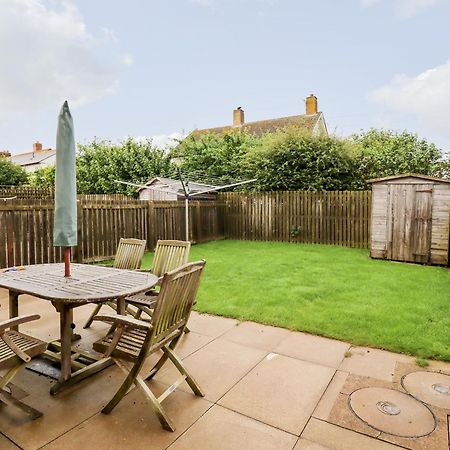 High Sea View Villa Beadnell Bagian luar foto