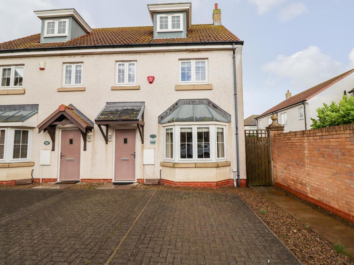 High Sea View Villa Beadnell Bagian luar foto
