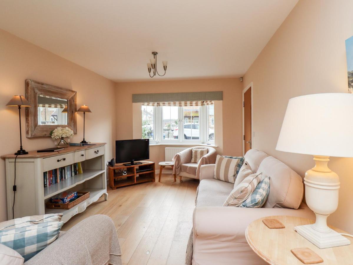 High Sea View Villa Beadnell Bagian luar foto