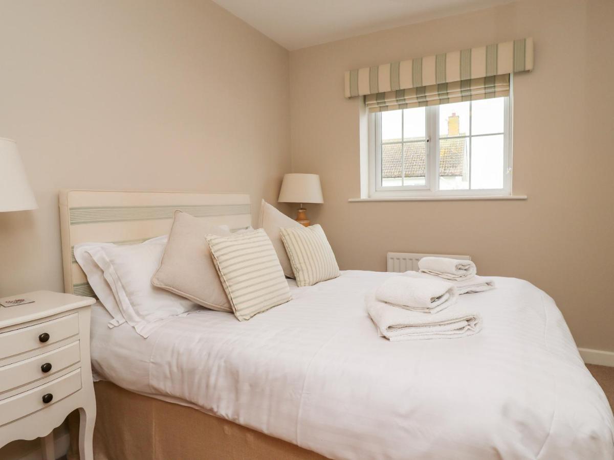 High Sea View Villa Beadnell Bagian luar foto